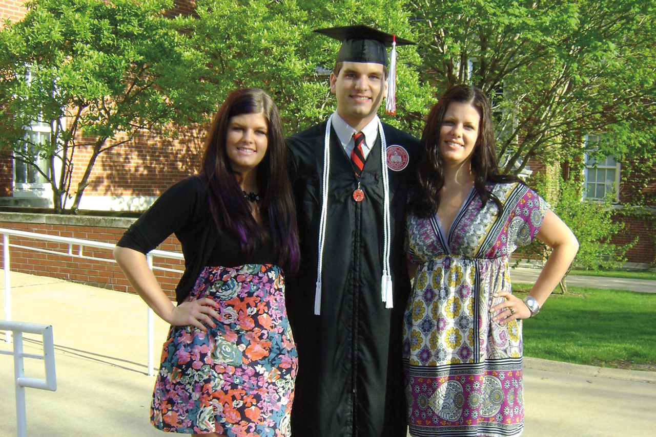 Green siblings Caitlin, Ross, and Alison