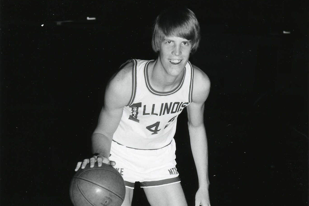 Redbird Hall of Famer Joe Galvin '80 during his playing days.